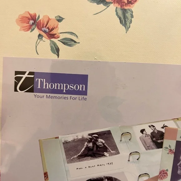 NWT Thompson Floral Photo Frame Set - Orange and Cream - Picture 7 of 12